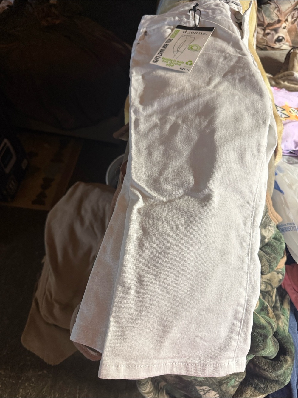 d. jeans White to Pink Ombre High-Rise Capri Jeans